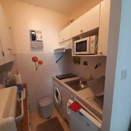 T2 A 2 Minutes De La Avec Loggia, Parking Privatif Et Commerces A Proximite - Fr-1-324a-19 Apartment Saint-Hilaire-de-Riez