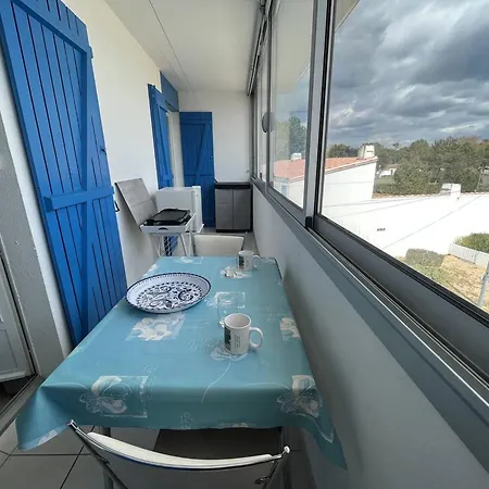 T2 A 2 Minutes De La Avec Loggia, Parking Privatif Et Commerces A Proximite - Fr-1-324a-19 Apartment *